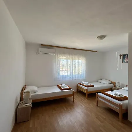 Vidovic Guest house *